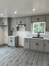 15516 S White Ave in Compton, CA - Building Photo - Building Photo