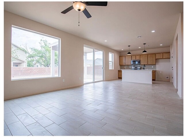 213 Dublin Ln in Alamogordo, NM - Building Photo - Building Photo
