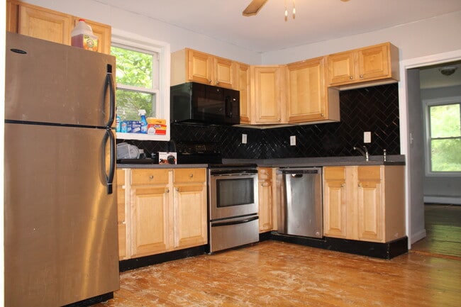 119 River St, Unit 2 in Haverhill, MA - Building Photo - Building Photo