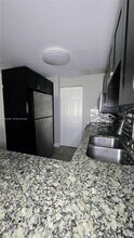 7925 Fairview Dr in Tamarac, FL - Building Photo - Building Photo