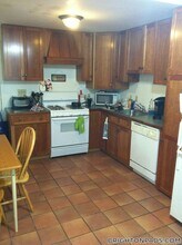 17 Cummings Rd, Unit A in Boston, MA - Building Photo - Building Photo