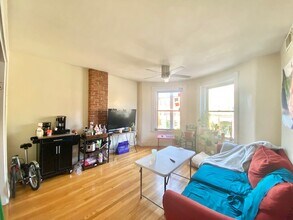 880 Huntington Ave, Unit 2 in Boston, MA - Building Photo - Building Photo