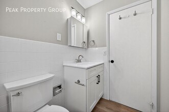 6419 Montgomery Rd in Cincinnati, OH - Building Photo - Building Photo