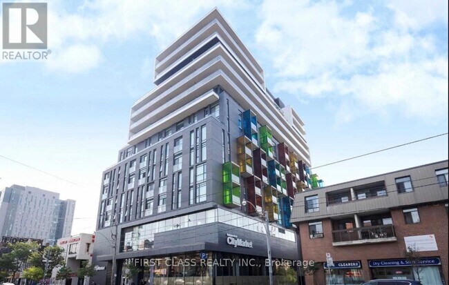 297 College St in Toronto, ON - Building Photo - Building Photo