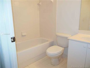 22811 SW 88th Pl-Unit -11-22 in Cutler Bay, FL - Building Photo - Building Photo