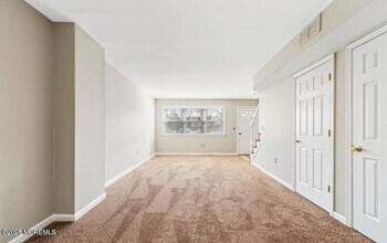 53 Briar Mills Dr in Brick, NJ - Building Photo - Building Photo