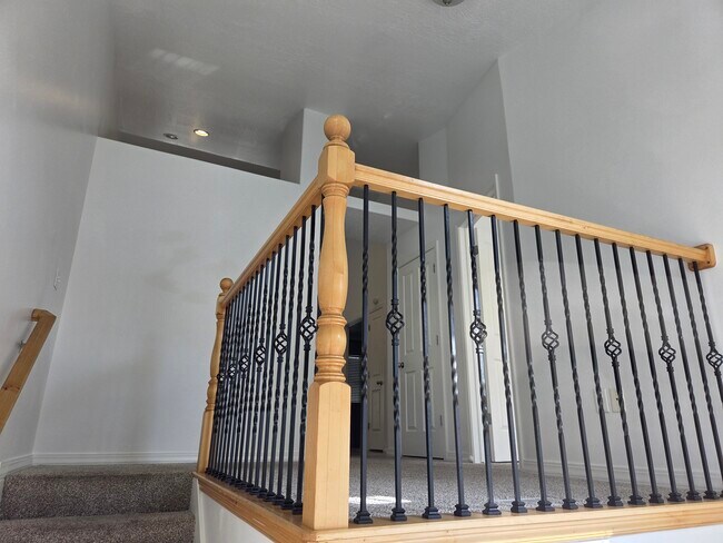 1760 Pages Pl Dr in Bountiful, UT - Building Photo - Building Photo