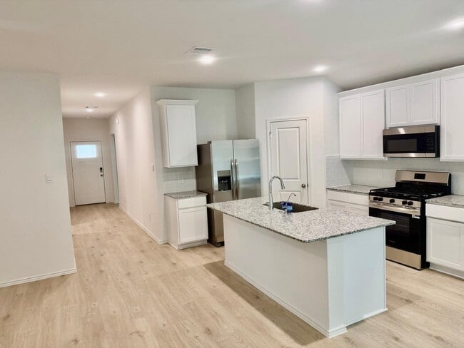 4922 Oakwood Dr in Fresno, TX - Building Photo - Building Photo