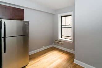 1352 N Dearborn St in Chicago, IL - Building Photo - Building Photo