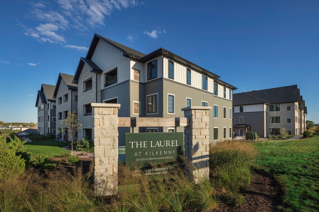 The Laurel at Kilkenny in Waunakee, WI - Foto de edificio