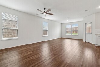 2100 Hummingbird St in Princeton, TX - Building Photo - Building Photo