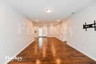 1718 Whiteoak Dr in Garland, TX - Building Photo - Building Photo