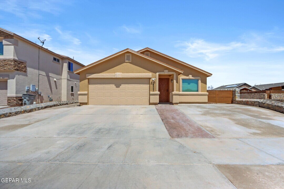 14645 Spanish Point Dr in El Paso, TX - Building Photo