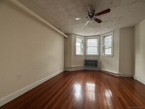 528 Cambridge St, Unit 2 in Boston, MA - Building Photo - Building Photo