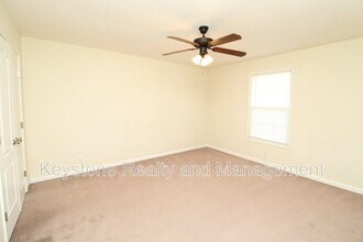 2300 Raleigh Ct in Clarksville, TN - Building Photo - Building Photo