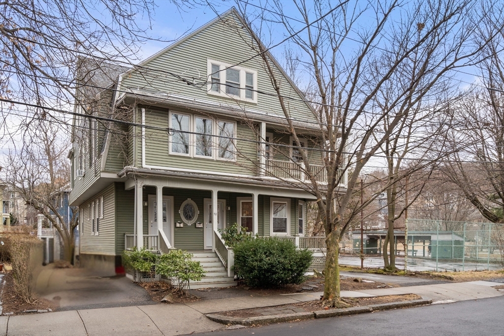 50 Kenwood St, Unit 1 in Brookline, MA - Building Photo