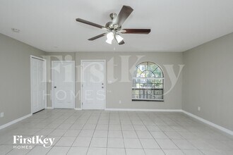 906 Hart St in Clearwater, FL - Foto de edificio - Building Photo