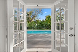 4080 Hardie Ave in Miami, FL - Building Photo - Building Photo