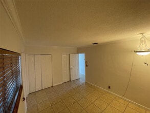 2420 Johnson St in Hollywood, FL - Building Photo - Building Photo