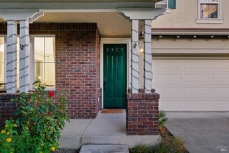 42 Waterbury Ln in Novato, CA - Building Photo - Building Photo