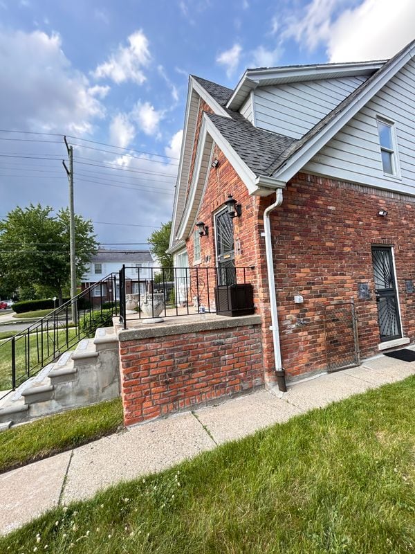 property at 20186 Gardendale St