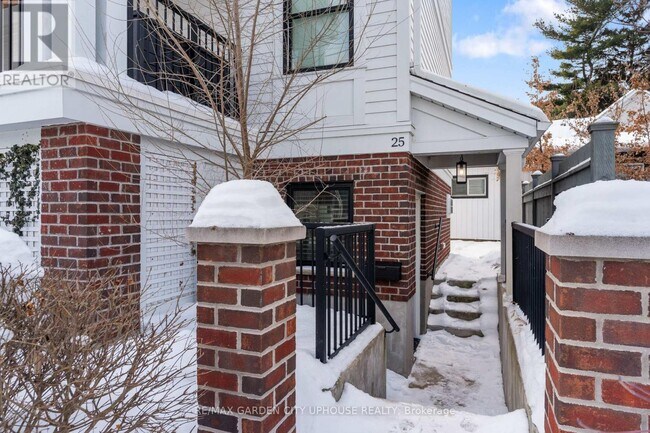 25 Cherry St in St Catharines, ON - Building Photo - Building Photo