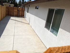 228 Lincoln Ave, Unit A in Bakersfield, CA - Foto de edificio - Building Photo