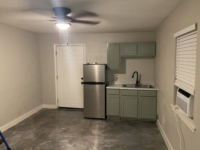 407 W Stoddard Ave, Unit A