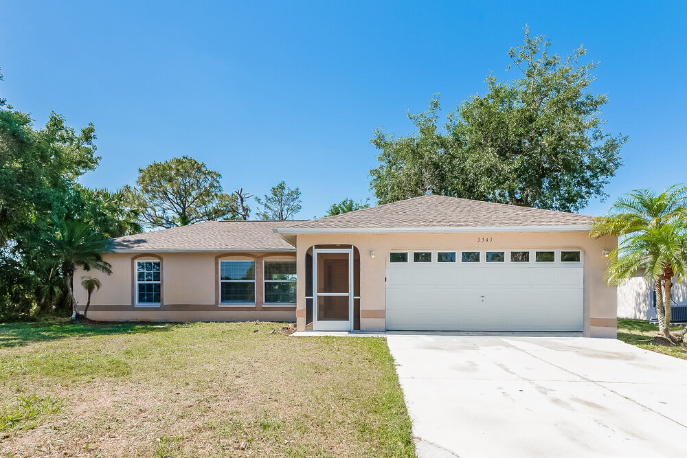 3343 Senlac Ln in North Port, FL - Building Photo
