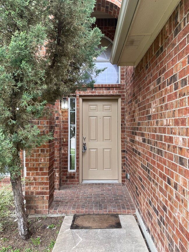 2445 Priscella Dr in Fort Worth, TX - Building Photo - Building Photo