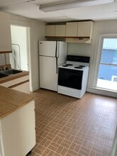 7614 Collins St, Unit #2 upstairs in Lowville, NY - Foto de edificio - Building Photo