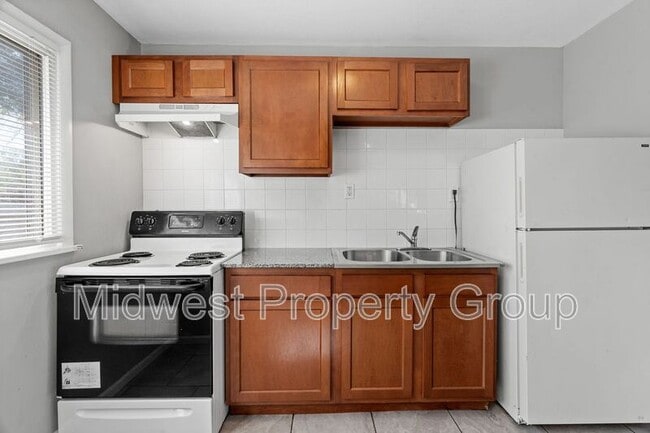 1700 Newhall Ct in St. Louis, MO - Building Photo - Building Photo