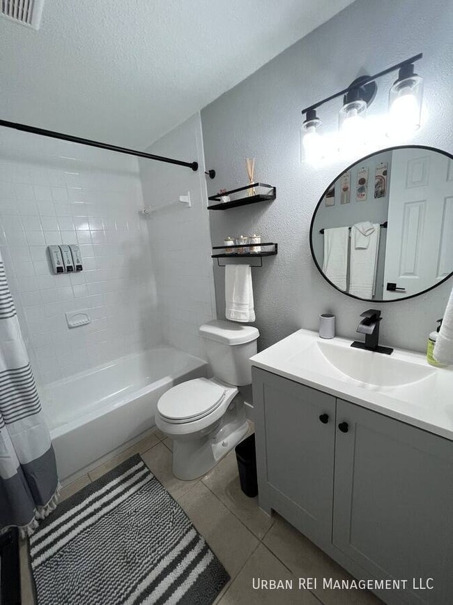 9606 N 46th St in Tampa, FL - Building Photo - Building Photo