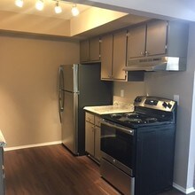 10050 W Nine Mile Rd-Unit -19 in Oak Park, MI - Building Photo - Building Photo