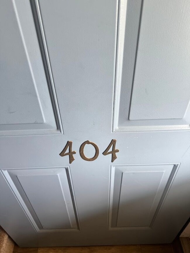 404 Peters Way in Wyomissing, PA - Building Photo - Building Photo