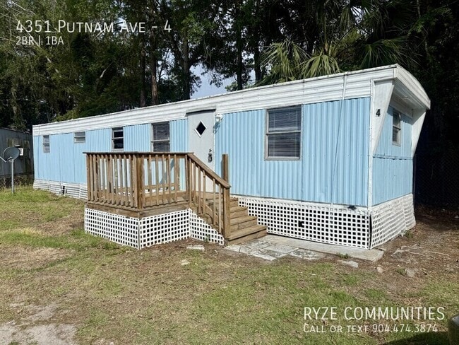 property at 4351 Putnam Ave