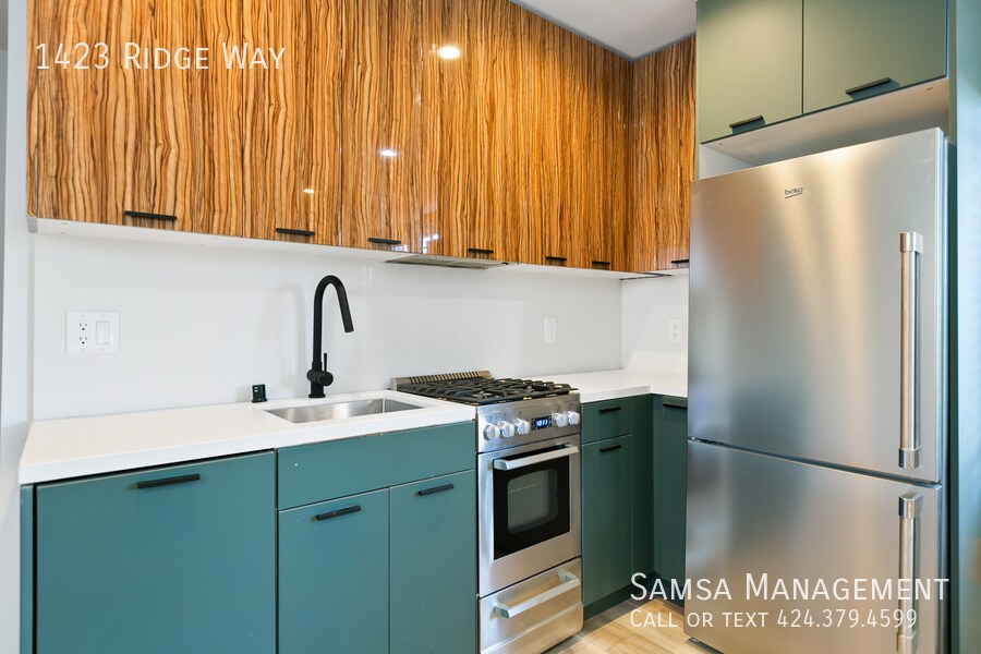 1423 Ridge Way in Los Angeles, CA - Building Photo