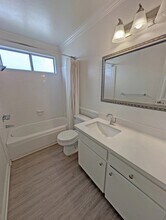 1335 S Carmelina Ave, Unit 202 in Los Angeles, CA - Building Photo - Building Photo