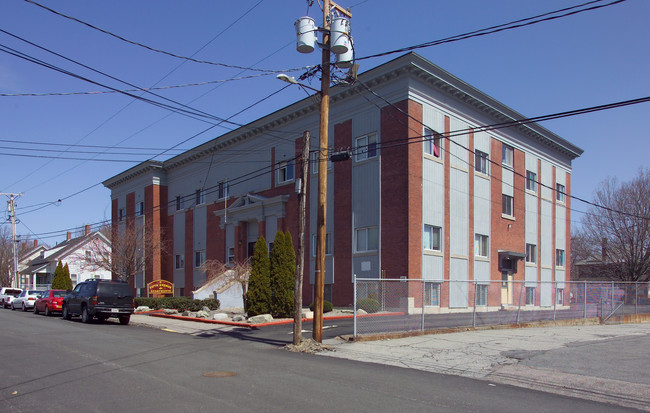 ReNew Taunton on Fifth in Taunton, MA - Building Photo - Building Photo