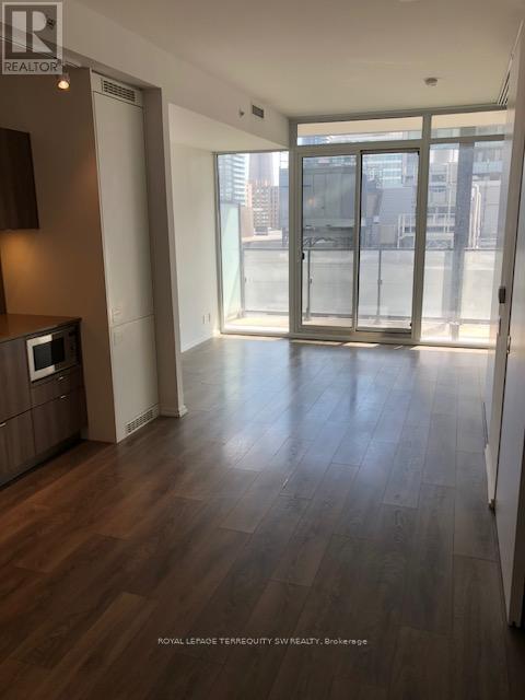 125-1125 Peter St in Toronto, ON - Building Photo - Building Photo