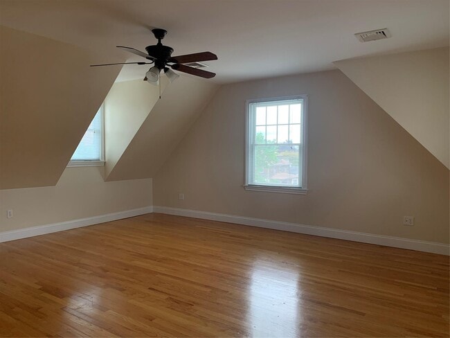 35 East Ave in Glen Cove, NY - Building Photo - Building Photo