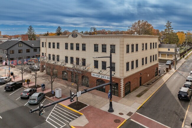 Liberty Commons in Middletown, CT - Building Photo - Building Photo