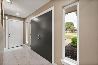 5806 Village Glen Trail in Arlington, TX - Building Photo - Building Photo