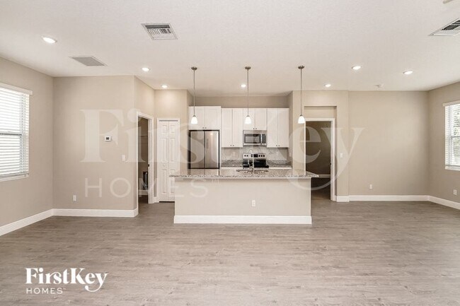 674 Tobias St in Palm Bay, FL - Building Photo - Building Photo