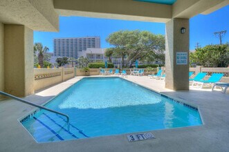 210 75th Ave N in Myrtle Beach, SC - Building Photo - Building Photo