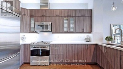 155-155 Dalhousie St in Toronto, ON - Building Photo - Building Photo