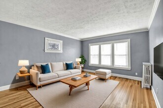 The Lake Villa in Lakewood, OH - Foto de edificio - Building Photo