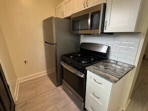 128 Gay St in Philadelphia, PA - Building Photo - Building Photo