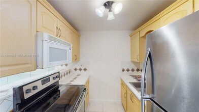 160 SW 30th Ave in Miami, FL - Building Photo - Building Photo