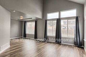 438 Heritage Ln in Johnstown, CO - Building Photo - Building Photo